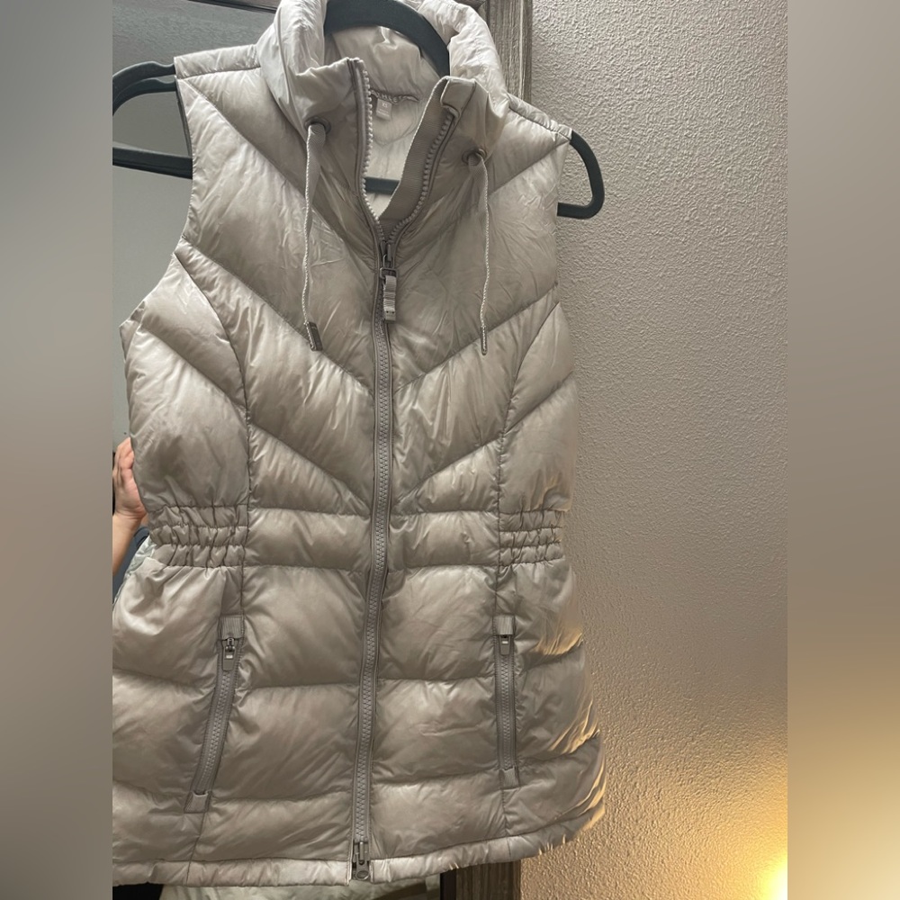 Athleta vest